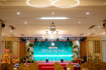 365 ngày nỗ lực được gói gọn trong một buổi tối ấm áp và đầy năng lượng. Year End Party 2025 không chỉ là buổi tiệc tổng kết, mà là khoảnh khắc để chúng ta nhìn lại hành trình đã đi qua bằng tất cả sự tự hào và biết ơn.