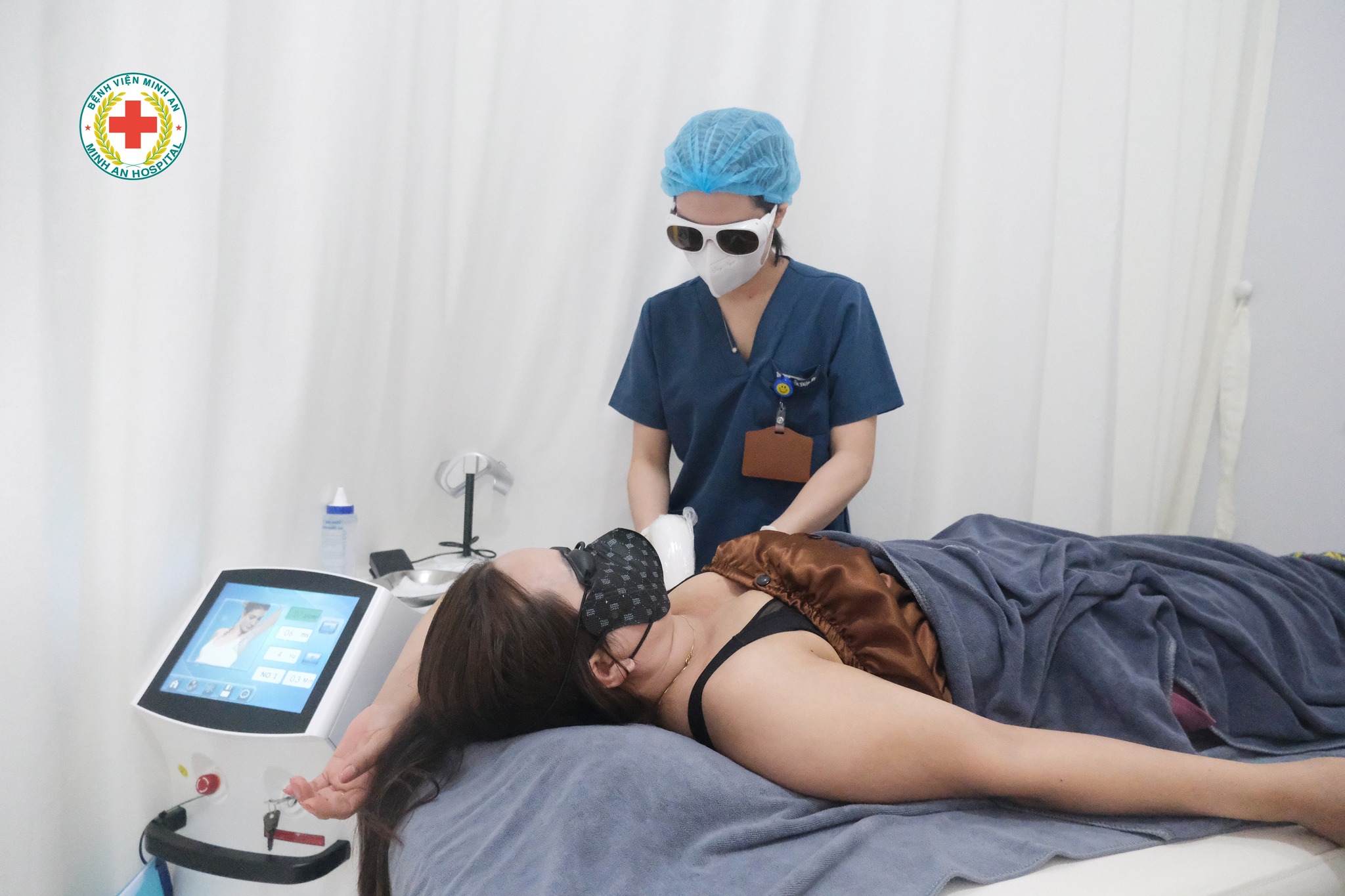  TRIỆT LÔNG DIODE LASER 808nm – GIẢI PHÁP LOẠI BỎ LÔNG KHÔNG MONG MUỐN AN TOÀN, HIỆU QUẢ