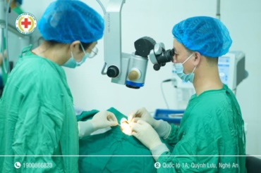 ĐỤC THỦY TINH THỂ – ĐỪNG ĐỂ THỊ LỰC MỜ DẦN THEO TUỔI TÁC