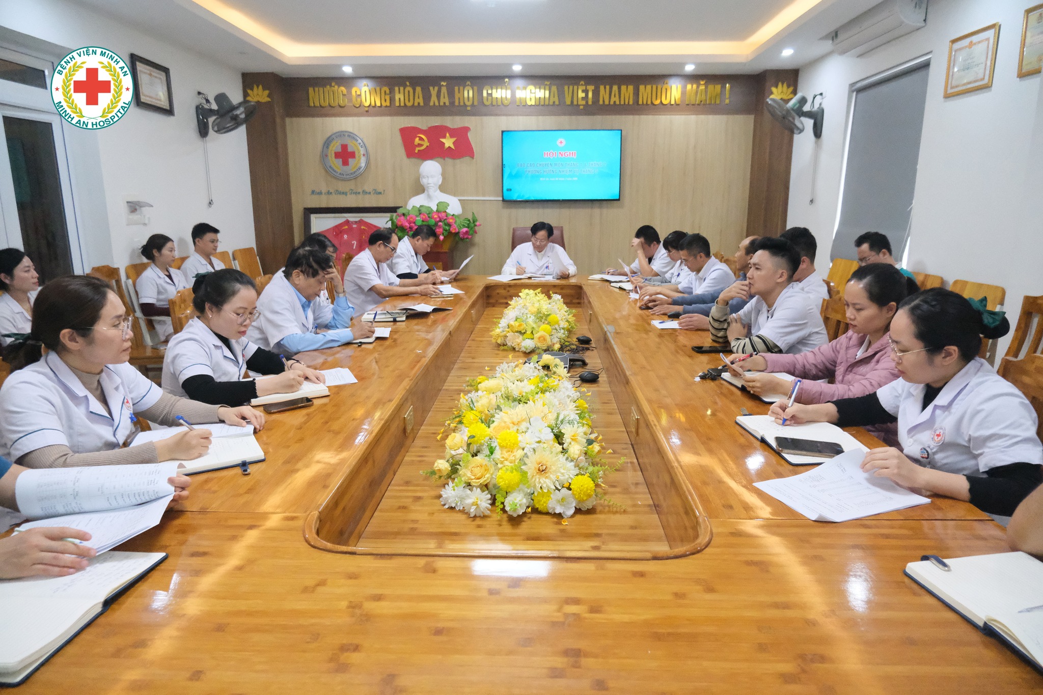 BỆNH VIỆN ĐA KHOA MINH AN TỔ CHỨC HỘI NGHỊ BÁO CÁO CHUYÊN MÔN THÁNG 1 & 2 VÀ CÔNG BỐ CÁC QUYẾT ĐỊNH BỔ NHIỆM NHÂN SỰ