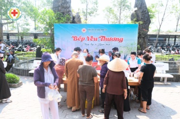 💙 LAN TỎA YÊU THƯƠNG TỪ NHỮNG SUẤT CHÁO NGHĨA TÌNH